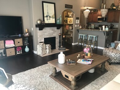 4536 N Thornhill Dr unit 204D, Peoria, IL 61615 - photo 2