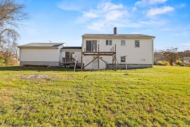 25 Quequechan Rd, Taunton, MA 02780 - photo 4