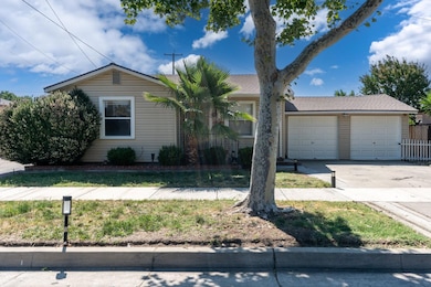 1026 3rd St, Los Banos, CA 93635 - photo 5