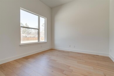 129 Paxton Cir, Arlington, TX 76013 - photo 6