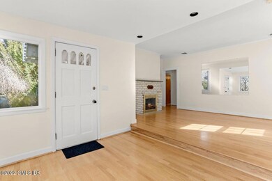 39 Rockmere Ave, Old Greenwich, CT 06870 - photo 6