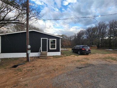 3512 Sandy Beach Dr, Granbury, TX 76049 - photo 5