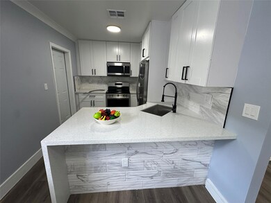 814 SW 12th Place, Fort Lauderdale, FL 33315 - photo 5