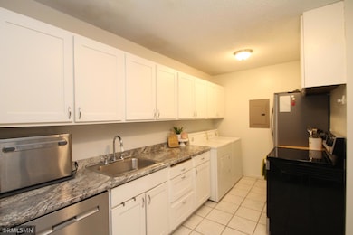 2543 Unity Ave N, Golden Valley, MN 55422 - photo 4