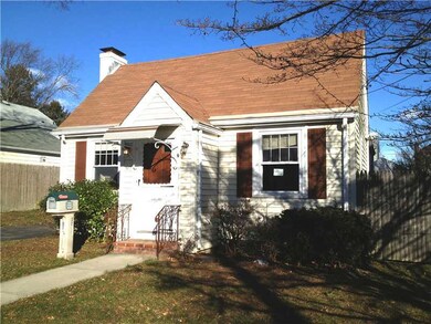 147 Mayfair Rd, Warwick, RI 02888 - photo 2