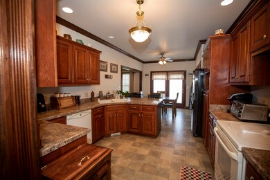 601 Whitenack Rd, Harrodsburg, KY 40330 - photo 7
