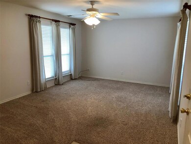 1313 Mcanear Ct, Cleburne, TX 76033 - photo 4