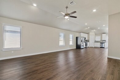 2500 Clydesdale Ln, Alvin, TX 77511 - photo 5