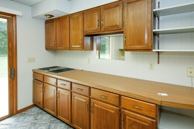 1201 Robinhood Trail-108