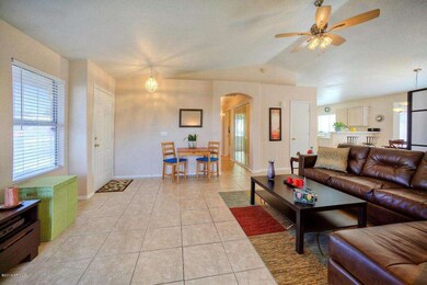 2209 E Kelton Lane