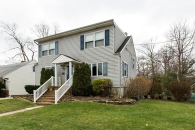 03_House Front-3