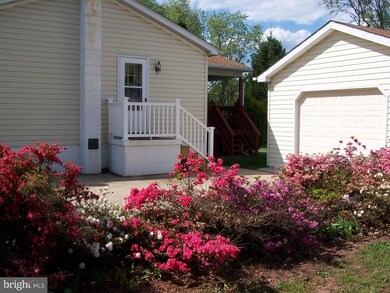 8299 Powder Ln, Zionsville, PA 18092 - photo 3