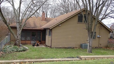 608 SW Morningside Rd, Topeka, KS 66606 - photo 3