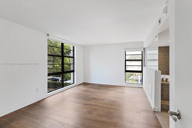 100 Ocean Lane Dr unit 304, Key Biscayne, FL 33149 - photo 2