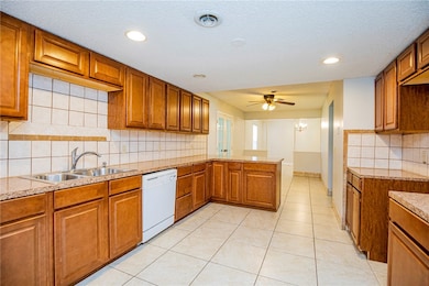 2726 Highland Cir, Rogers, AR 72756 - photo 3