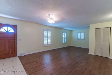 2015 Date Palm Ave