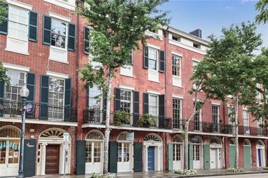 604 Julia St unit 202, New Orleans, LA 70130 - photo 2