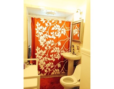 671 Hammond St unit 2, Chestnut Hill, MA 02467 - photo 7