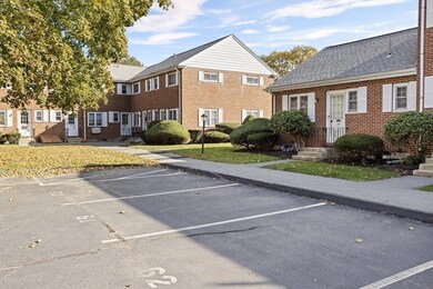 40 Emerson Gardens Rd unit 40, Lexington, MA 02420 - photo 4