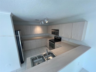 4030 Eastridge Cir, Pompano Beach, FL 33064 - photo 6