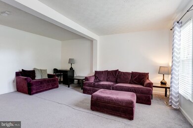 5302 Castlestone Dr, Rosedale, MD 21237 - photo 4