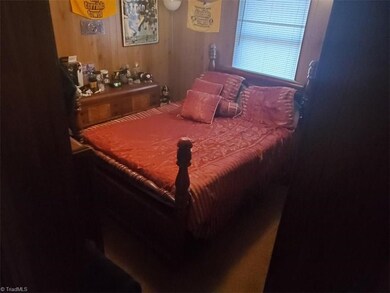 3014 Sherrill Ave, Jamestown, NC 27282 - photo 2