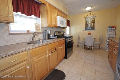 457 Genesee Ave, Staten Island, NY 10312 - photo 4
