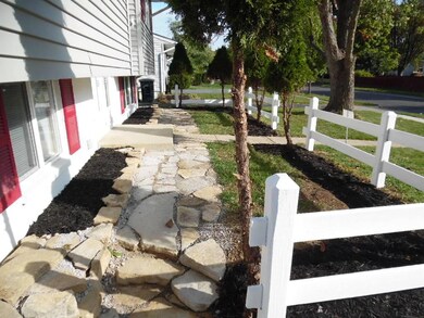 853 Savannah Dr, Columbus, OH 43228 - photo 4