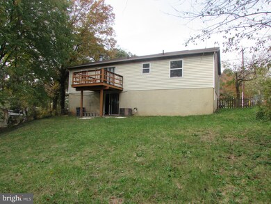 8003 Quentin St, New Carrollton, MD 20784 - photo 4