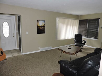 1241 Sheerer Ave, Waterloo, IA 50701 - photo 5