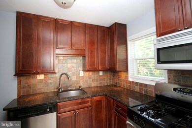 6723 Kenyon Dr, Alexandria, VA 22307 - photo 4