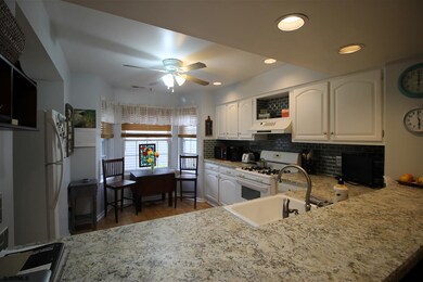 698 E Lake Front Cir unit 5, Galloway, NJ 08205 - photo 6
