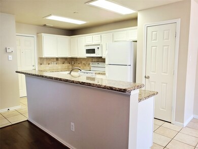 79 N Walden Elms Cir, Spring, TX 77382 - photo 5