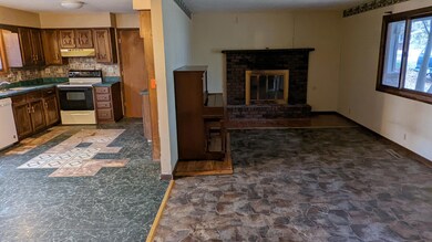 LR to Kitchen area