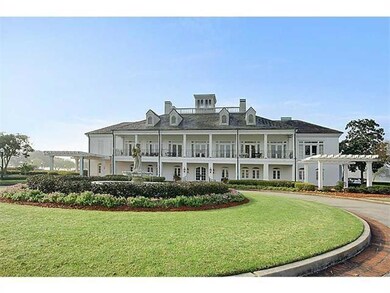 English Turn's Country Club