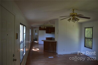 127 Estate Dr, Statesville, NC 28625 - photo 2