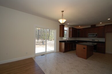 5 Orchard Dr unit 10, MerriMacK, NH 03054 - photo 4