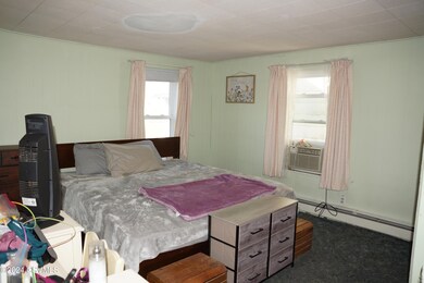 Bedroom 1 (2)