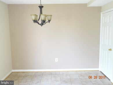 2411 Repton Ct, Windsor Mill, MD 21244 - photo 5