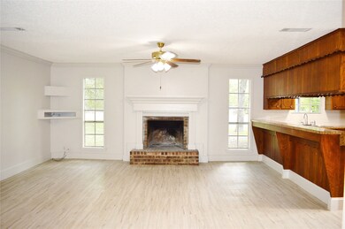 80 Fulton Dr N, Alvin, TX 77511 - photo 5