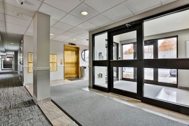 Sky Meadow Condominiums unit 105, Nashua, NH 03062 - photo 3