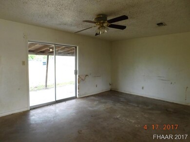 1907 Boland St, Copperas Cove, TX 76522 - photo 3