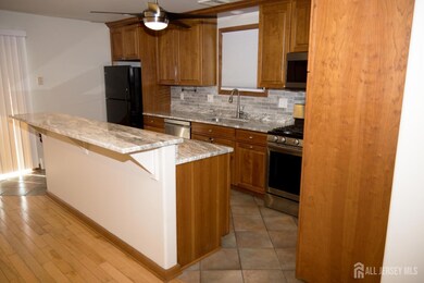 494 Harris Ave unit B, Middlesex, NJ 08846 - photo 2