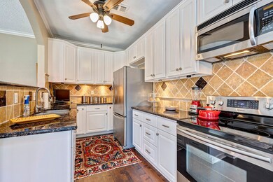 9623 Doliver Dr, Houston, TX 77063 - photo 6