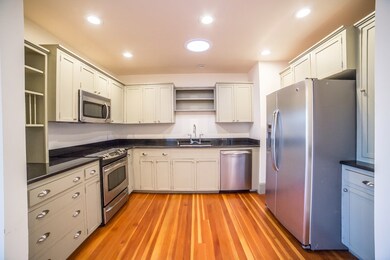 12 Apthorp Ave, Newport, RI 02840 - photo 4