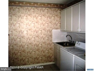 72 Meadow Dr, Mount Bethel, PA 18343 - photo 5