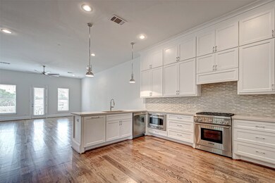 3805 Olde Bourbon Ln, Houston, TX 77018 - photo 4