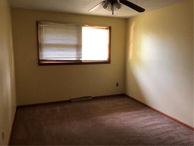 3820 Camelot Ln, Columbus, IN 47203 - photo 5