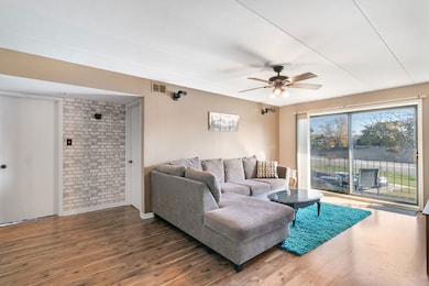 11045 S Theresa Cir unit 2B, Palos Hills, IL 60465 - photo 7