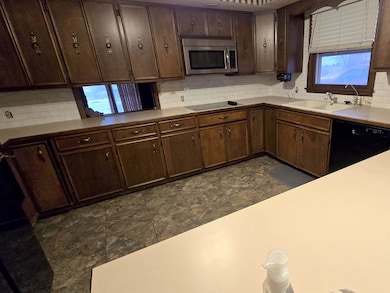 302 N Pine St, Argonia, KS 67004 - photo 4